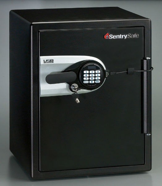 Sentry Digital Fire Safe Water Resistant SAFE QE5541 - Click Image to Close